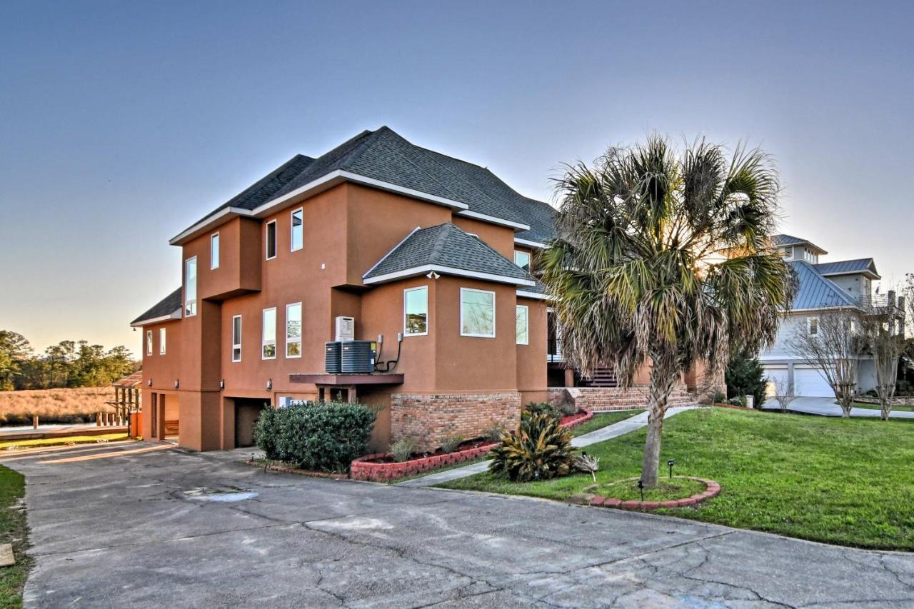 Gorgeous Ocean Springs Waterfront Home With Dock! Exterior photo